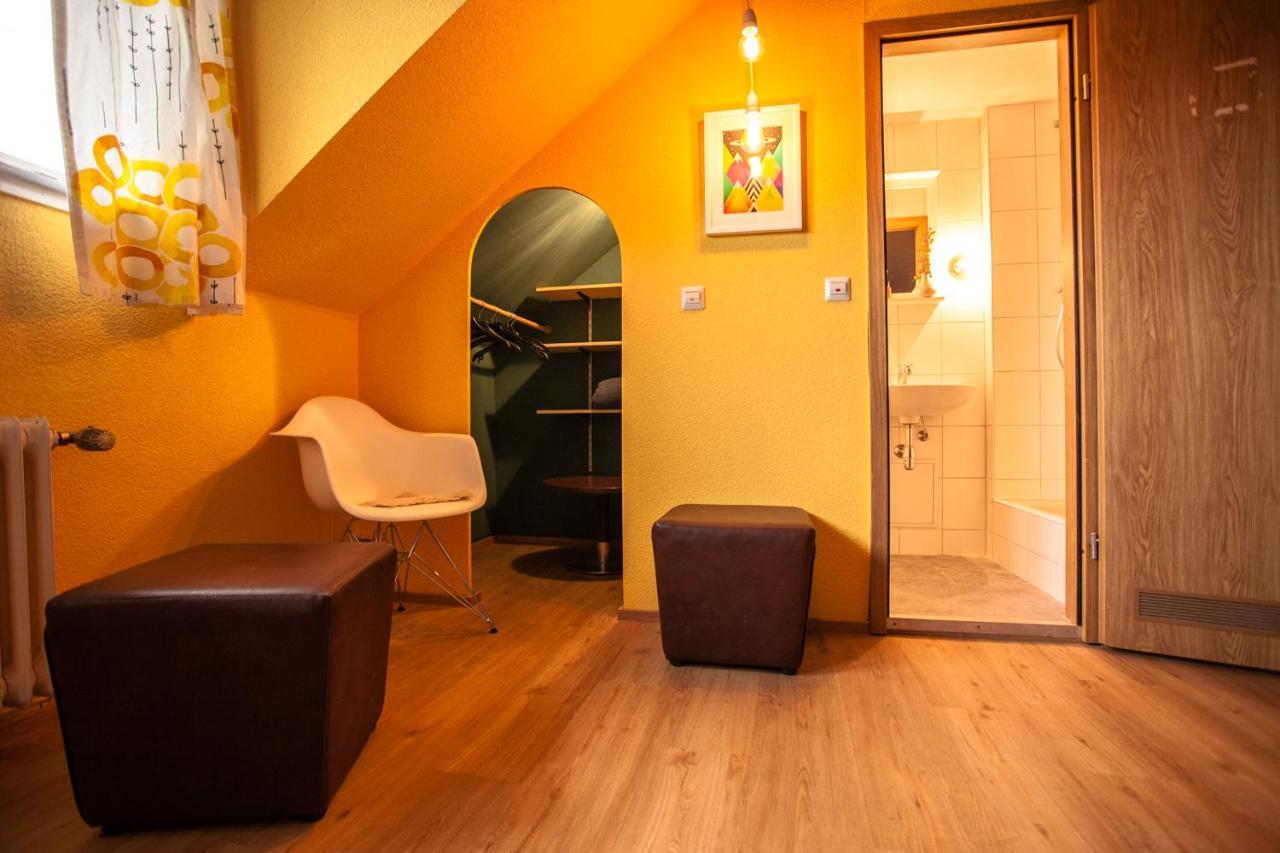اوبرستوفن Der Gaukler Hostel المظهر الخارجي الصورة